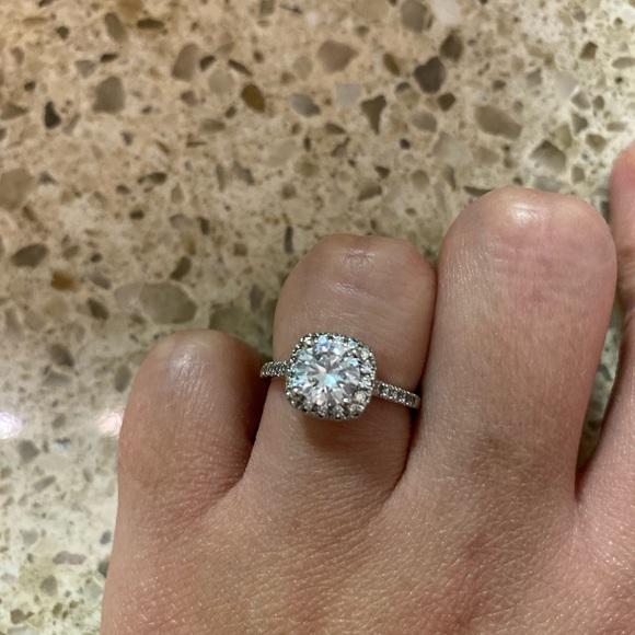 CZ 925 sterling silver ring. - Picture 2 of 5